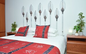 3 bedrooms, desk, iron/ironing board, travel cot - BENCOMO SUNSET YOUR FAMILY APARTMENT NEXT TO LORO PARK (Puerto de la Cruz)