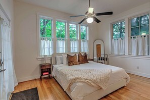 3 chambres, bureau, Wi-Fi, draps fournis