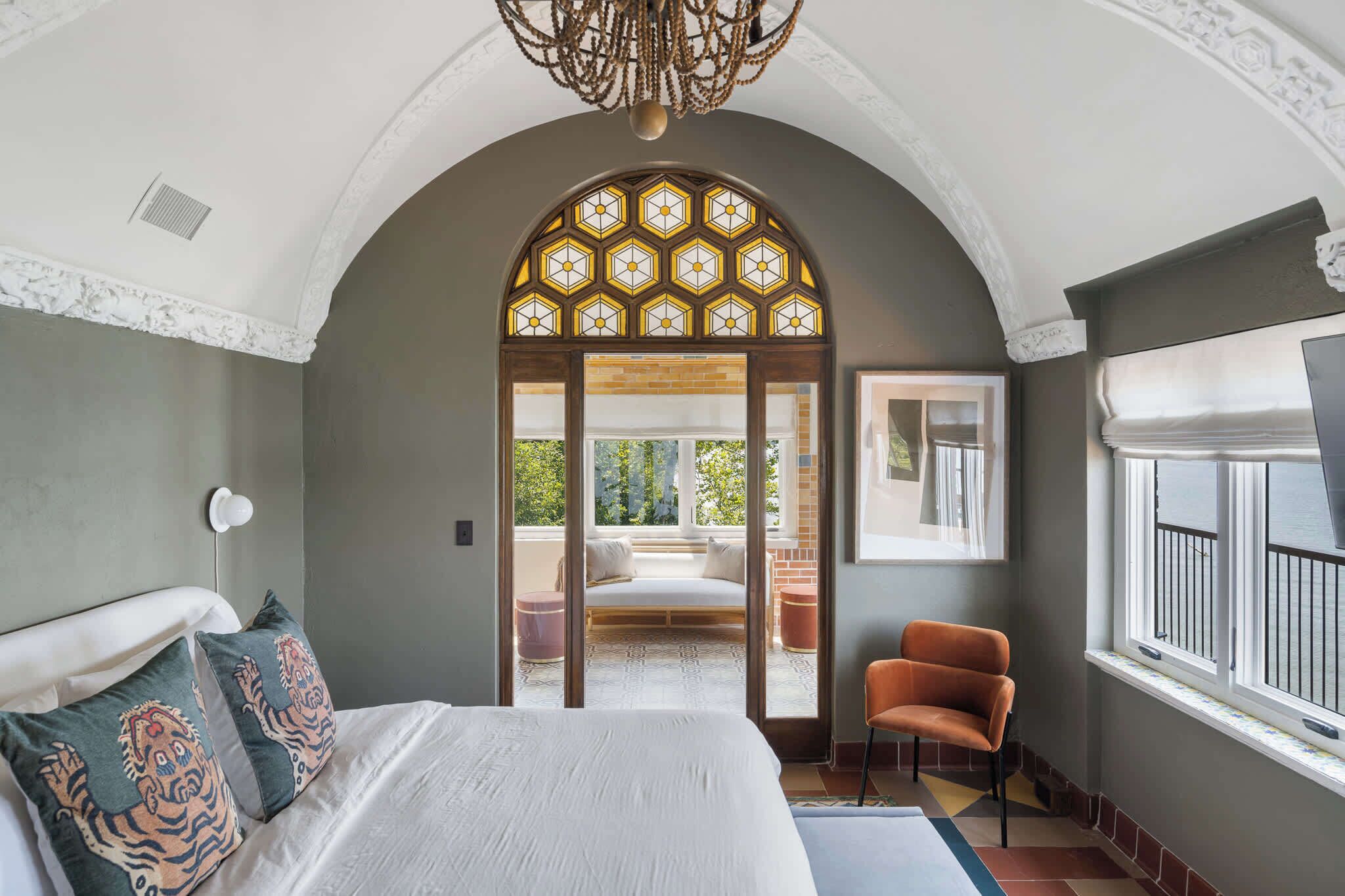 4 室のベッドルーム、デスク、アイロン / アイロン台、WiFi