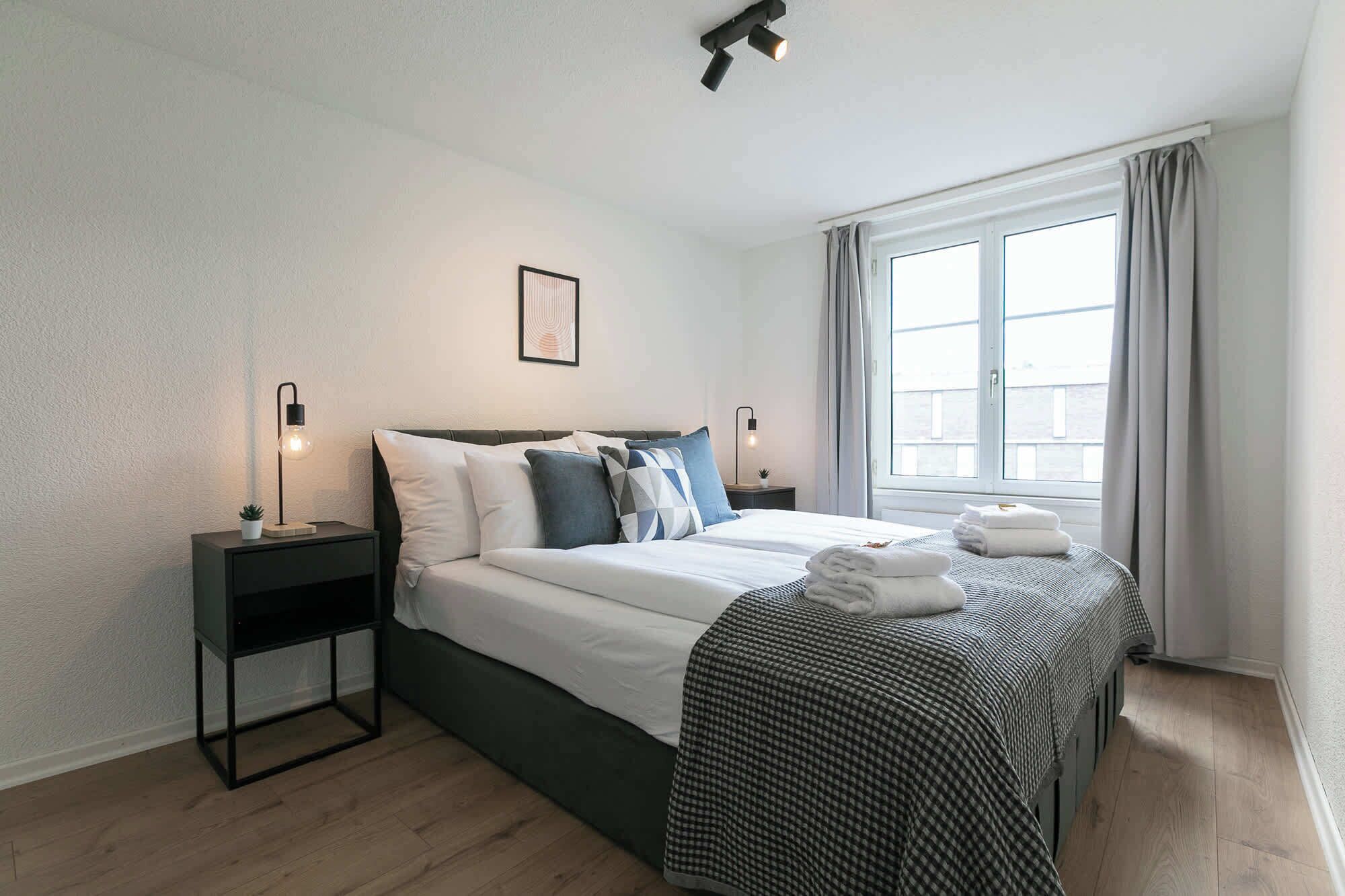 1 slaapkamer, een strijkplank/strijkijzer, wifi, beddengoed