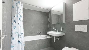 Douche, sĂšche-cheveux, serviettes fournies