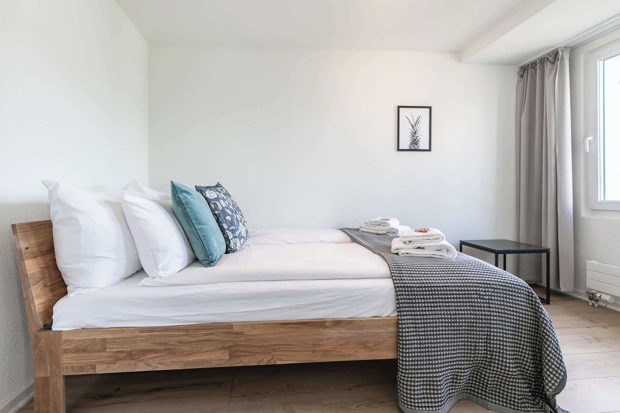 1 slaapkamer, een strijkplank/strijkijzer, wifi, beddengoed