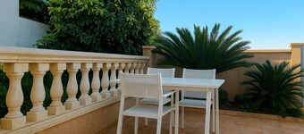 Apartment near the beach with terrace