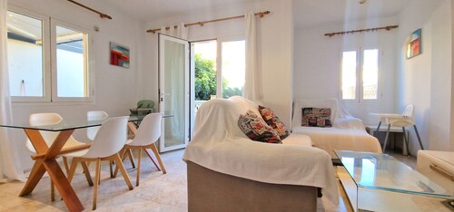 Apartment near the beach with terrace