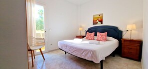 3 bedrooms, iron/ironing board, free WiFi, bed sheets