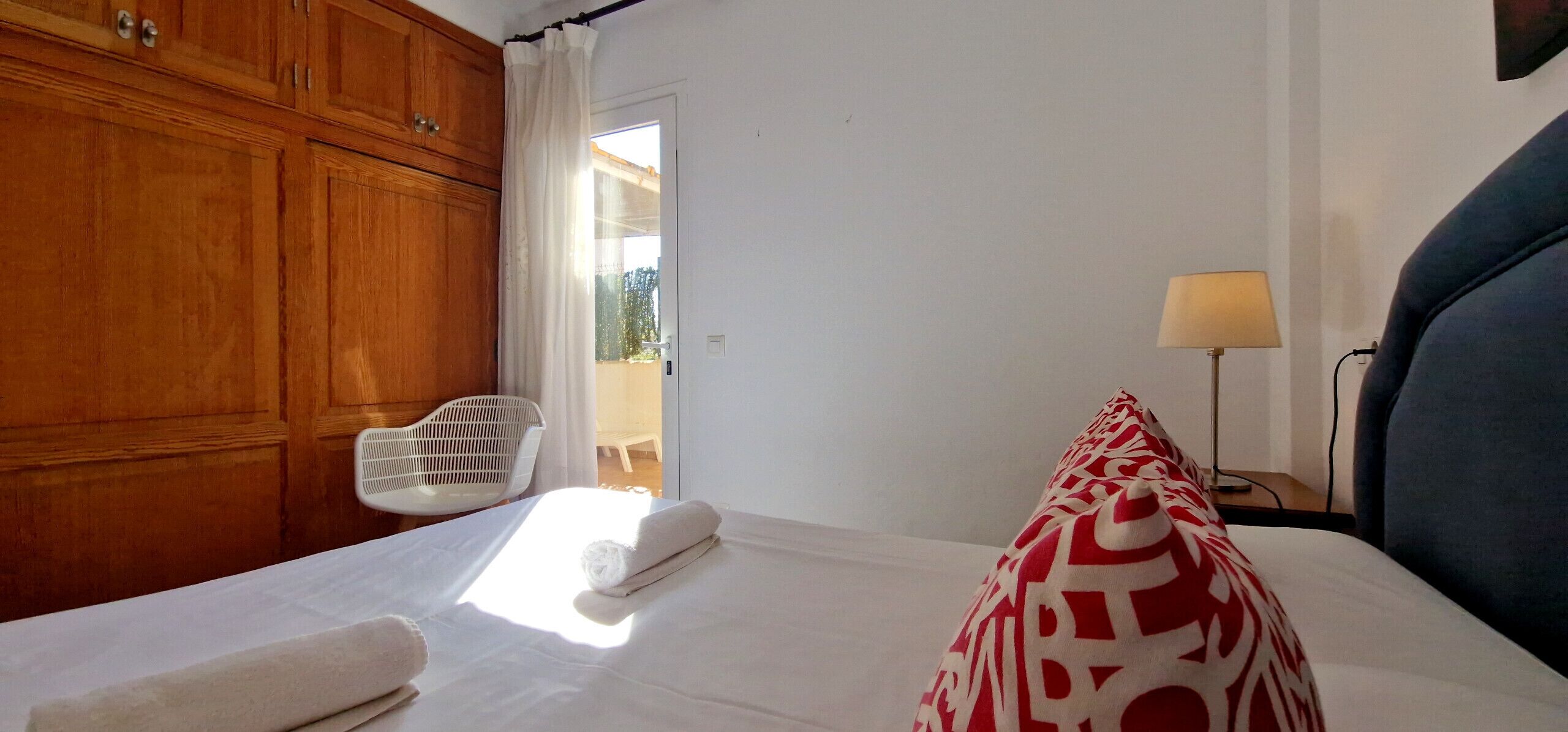 3 chambres, fer et planche à repasser, Wi-Fi gratuit, draps fournis