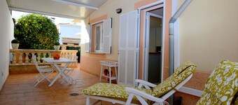 Apartment near the beach with terrace