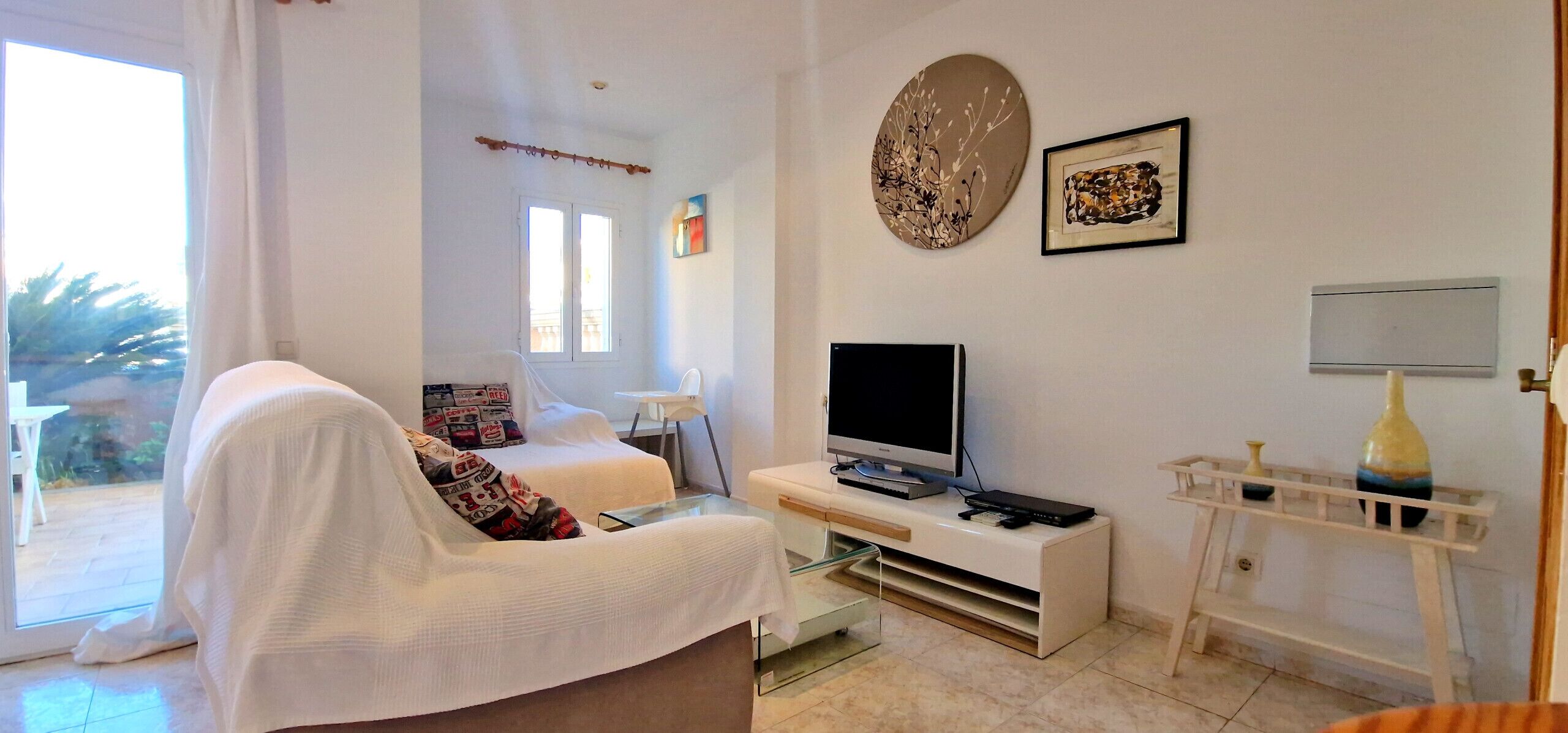 3 dormitorios, tabla de planchar con plancha, wifi gratis y ropa de cama