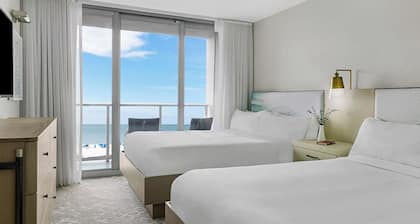 Stunning 2-bedroom Beachfront Resort on Marco Island, Florida