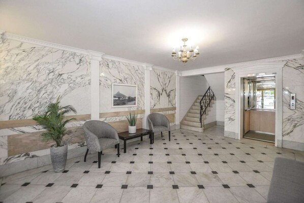 Apartment | 4 bedrooms - Sea Point Luxury Four Bedroom Apartments (Cape Town)