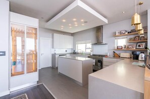 Apartment | 5 bedrooms - Ocean Views 5 Bedroom Apartments (Cape Town)