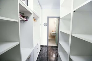 House | 4 bedrooms, Internet