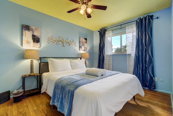 3 bedrooms, desk, free WiFi, bed sheets