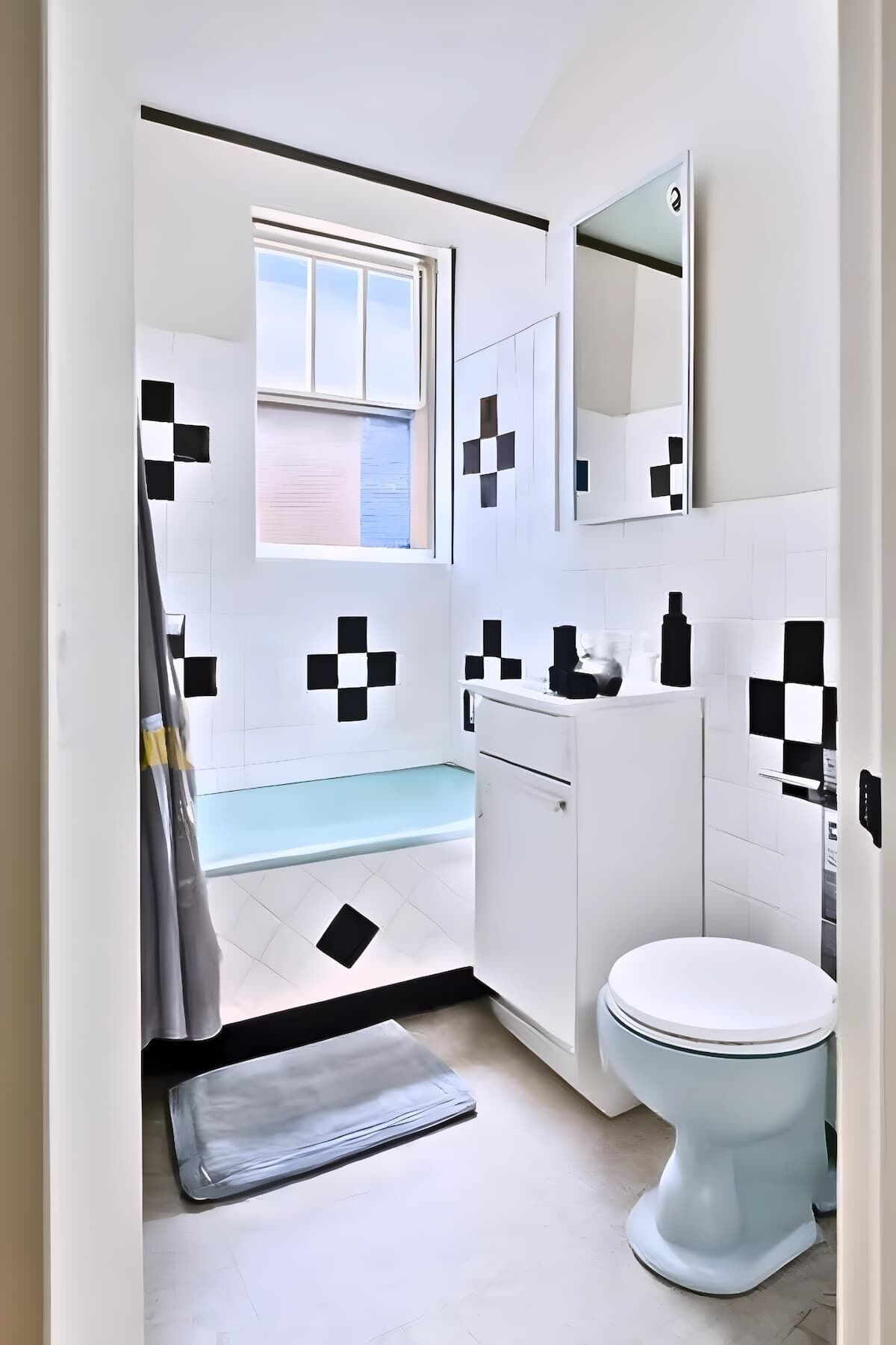 シャワー、ヘアドライヤー、タオル