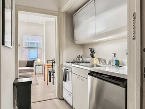 Microwave, oven, stovetop, coffee/tea maker