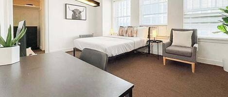 Desk, iron/ironing board, travel cot, WiFi