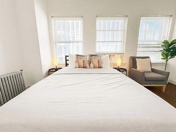 Iron/ironing board, travel cot, WiFi, bed sheets