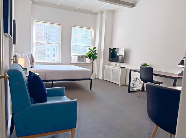 Iron/ironing board, travel crib, WiFi, bed sheets