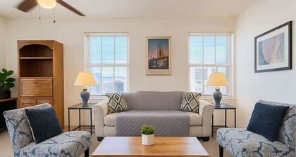 Stylish Gold Coast 1BR with Vintage Flair