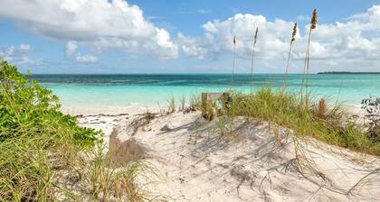 Luxury 5BR Beachfront Villa âThis Is Itâ + free premium 6-Seater Golf Cart