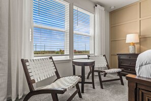 Interior - Happy Daze - Home for 8 (Davenport)