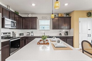 Fridge, microwave, oven, stovetop - Happy Daze - Home for 8 (Davenport)