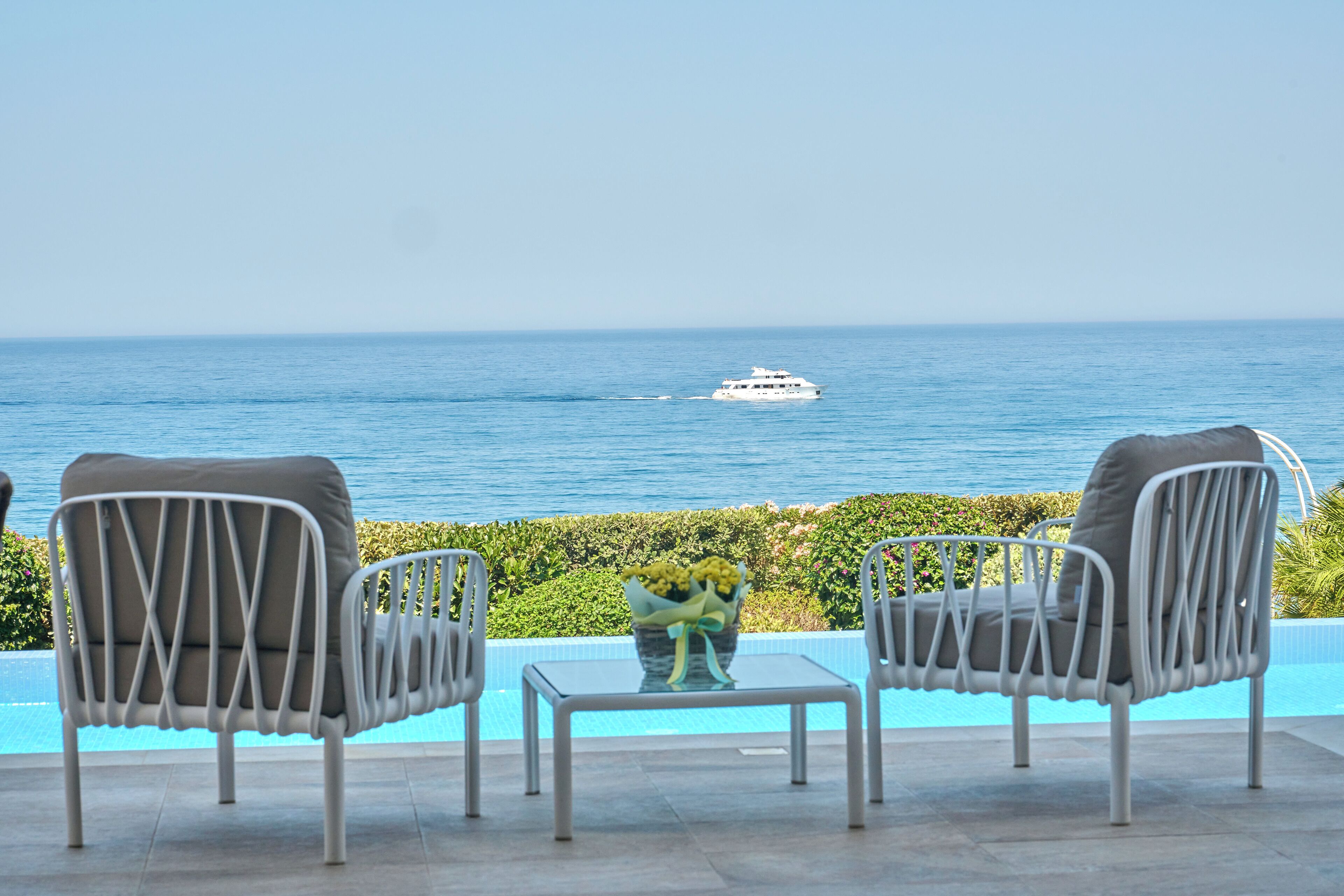 Villa Luxe, 3 chambres, vue mer, en front de plage | Terrasse/Patio