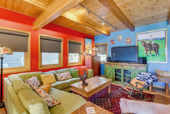 House (4 Bedrooms) | Front of property