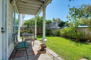 House (3 Bedrooms) | Interior - 1 Block to Bay: Pet-friendly Retreat in Alameda! (Alameda)