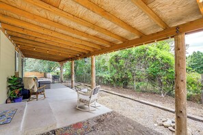 House (2 Bedrooms) | Interior - Tranquil Home w/ Patio & Fenced Yard in Vancouver! (Vancouver)