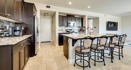 Group Getaway 5 Mi to Dtwn Visalia