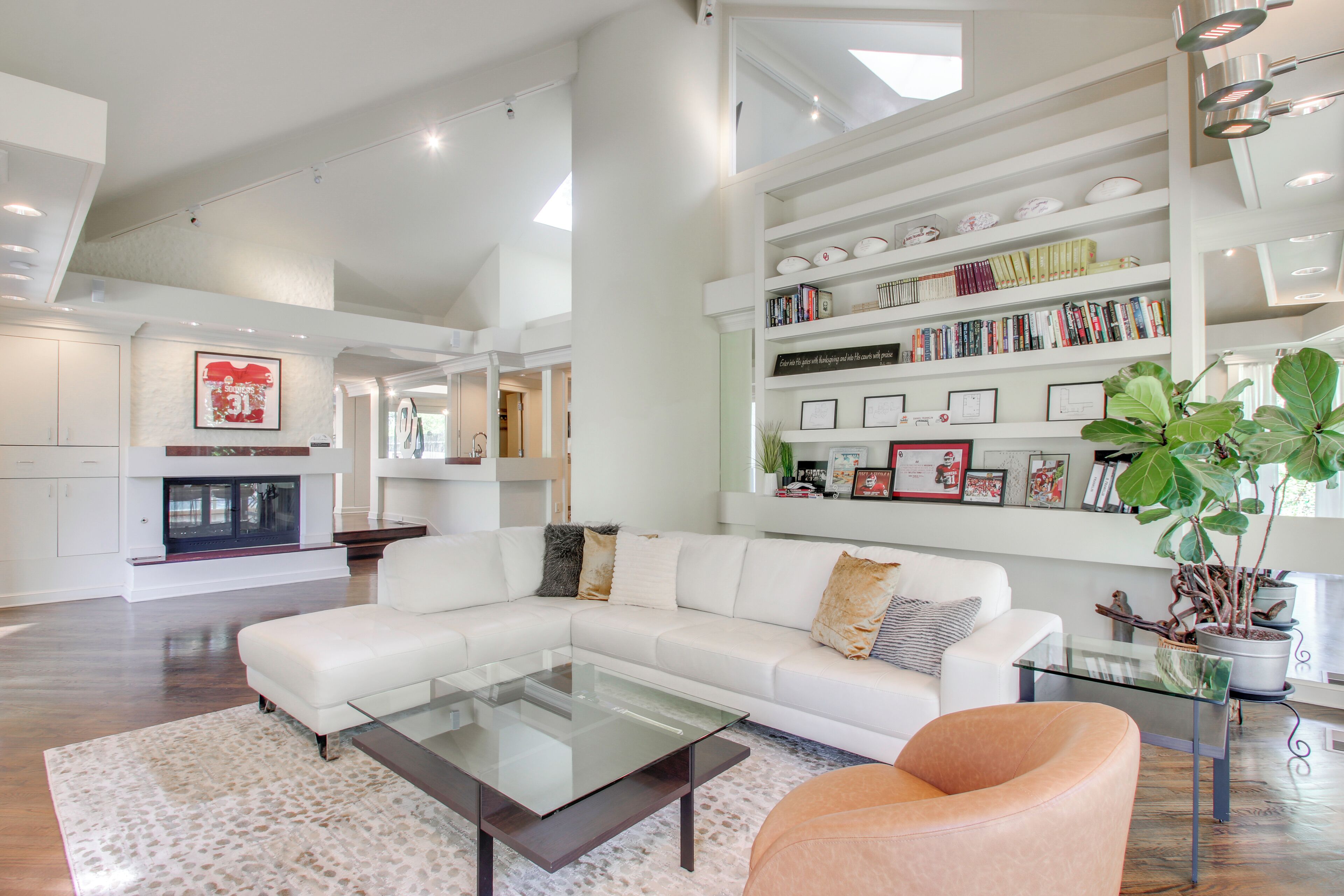 المنشأة من الداخل