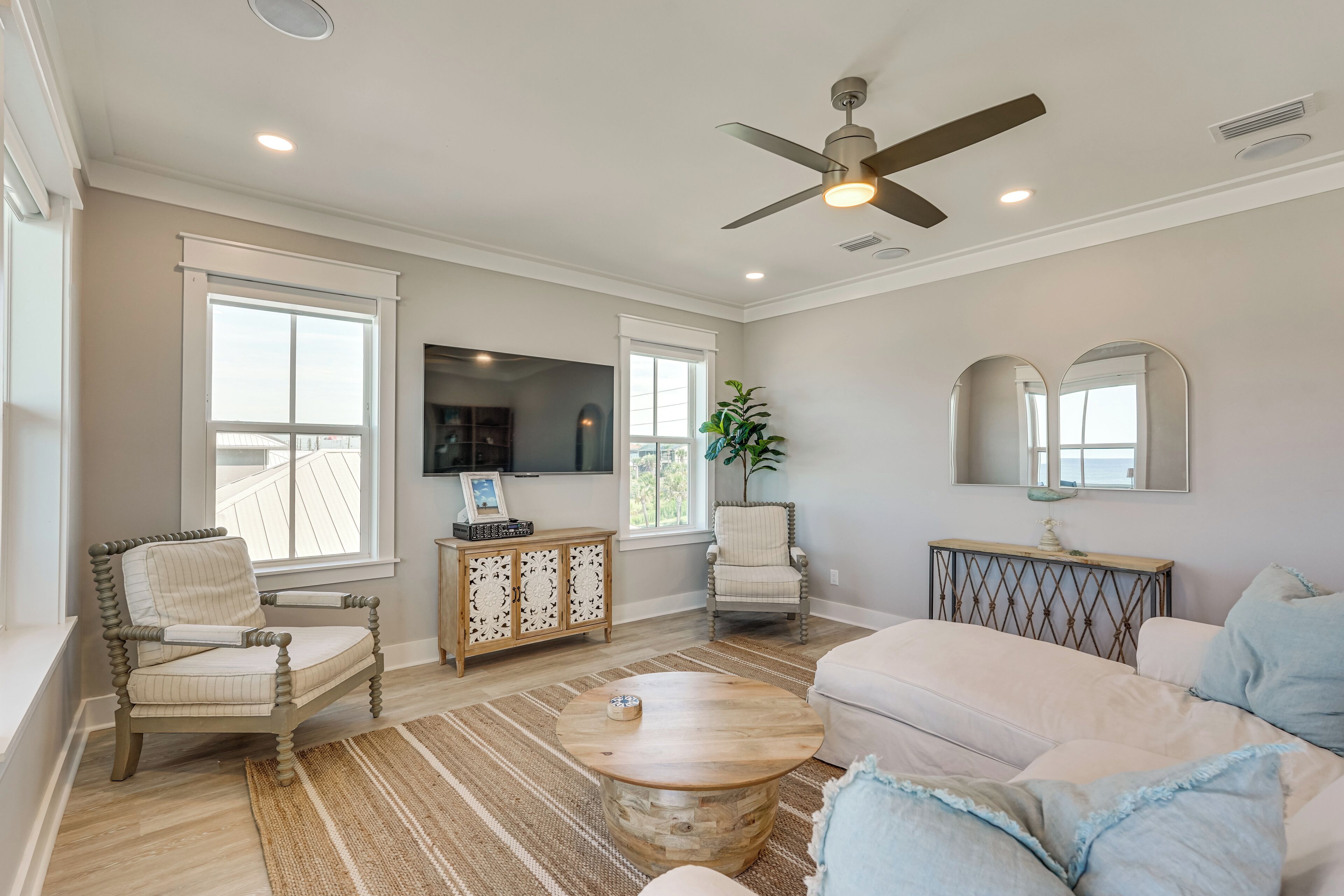 Nhà (Multiple Bedrooms) | Nội thất