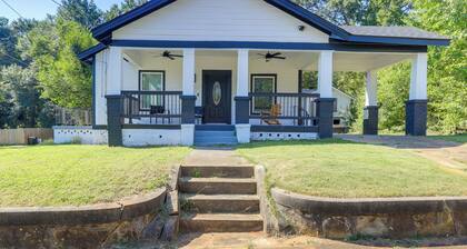 Pet-friendly ATL Hub - 9 Mi to Downtown