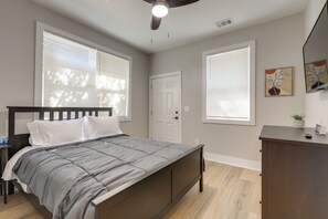 Apartment (2 Bedrooms) | Interior - Pet-friendly ATL Hub - 9 Mi to Downtown (College Park)