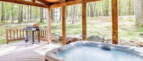 單棟房屋 (3 Bedrooms) | 室外 SPA 浴池