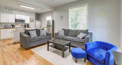 9 Mi to Dtwn Atl: Pet-friendly Apt w/ Yard