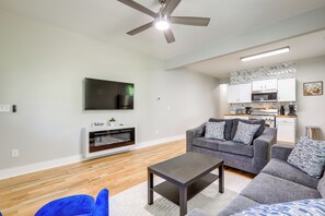Apartment (2 Bedrooms) | Front of property