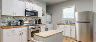 9 Mi to Dtwn Atl: Pet-friendly Apt w/ Yard