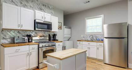 9 Mi to Dtwn Atl: Pet-friendly Apt w/ Yard