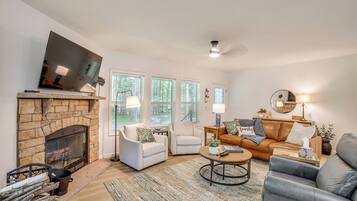 House (3 Bedrooms) | Front of property