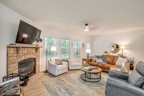 House (3 Bedrooms) | Front of property