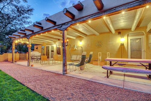 Stunning Sandia Mtn Views: Rio Rancho Retreat