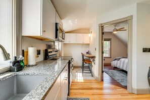 Apartment (1 Bedroom) | Interior - Charming Apt w/ Shared Outdoor Space in Lisbon! (Lisbon)