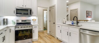 Lake-view Retreat w/ Games & Yard in Daingerfield