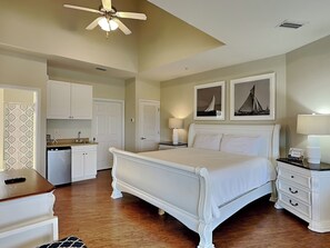 3 عدّة غرف نوم ومكواة/لوح كي وواي فاي وملاءات أسرّة