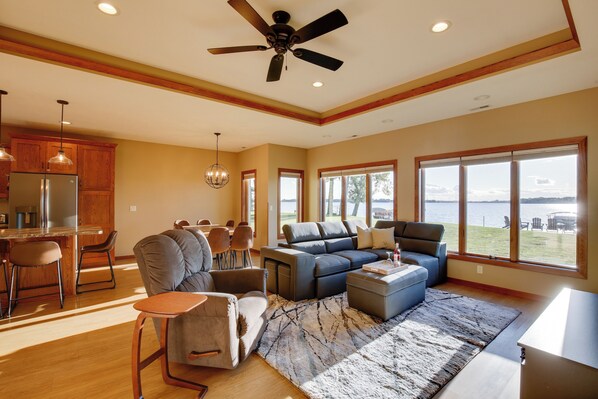 House (2 Bedrooms) | Interior