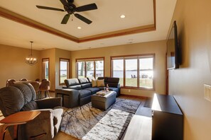 House (2 Bedrooms) | Interior - Dog-friendly! Silver Lake Escape Near Boat Ramp (Lake Park)