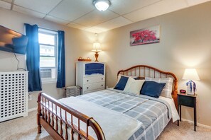 Apartment (1 Bedroom) | Interior - 14 Mi to Black Moshannon! Pet-friendly Apartment (Osceola Mills)