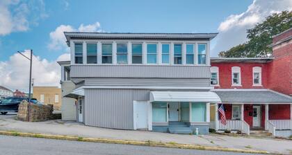 14 Mi to Black Moshannon! Pet-friendly Apartment
